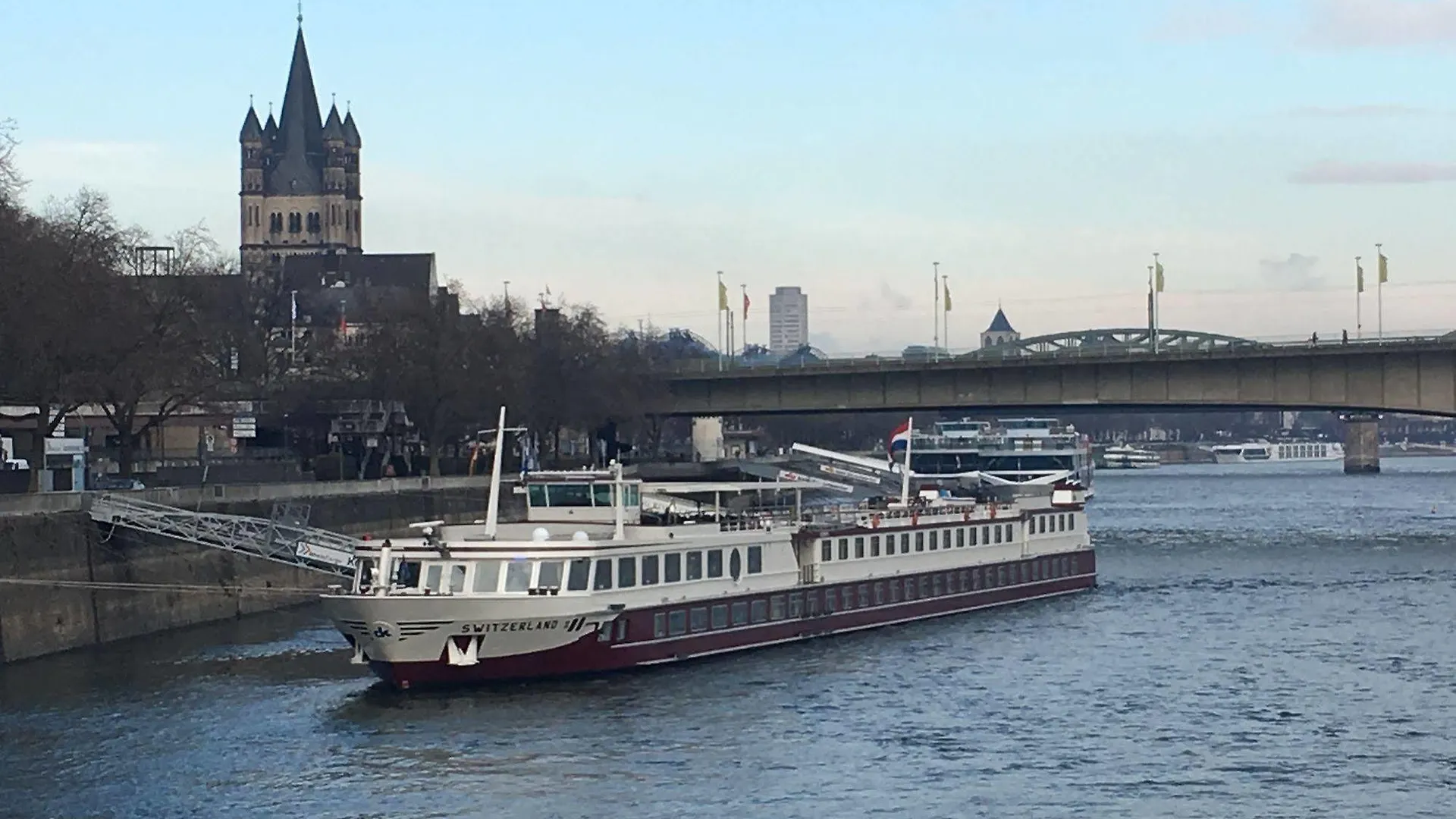 ホテル Knm Ms Switzerland II - ケルン